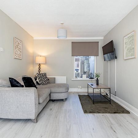 Snug Central Belfast Home, 2 Minutes From Ormeau Park! Extérieur photo