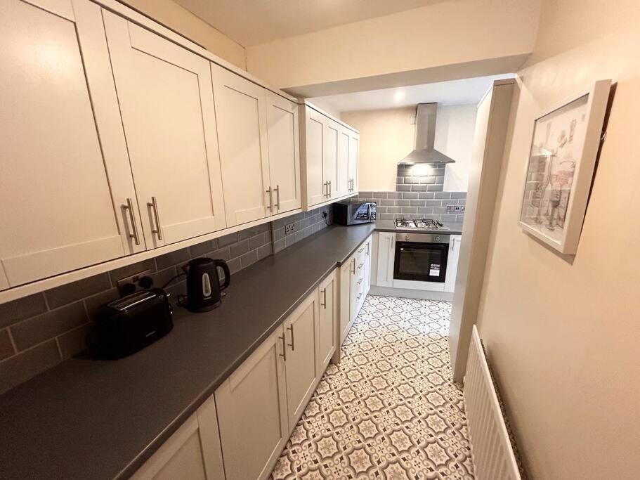Snug Central Belfast Home, 2 Minutes From Ormeau Park! Extérieur photo